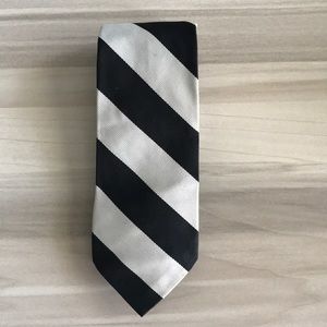 INTAPOL Men’s Gray and Black Tie